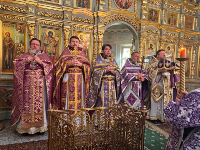 В Неделю 2-ю Великого Поста в Храме совершена Божественная Литургия