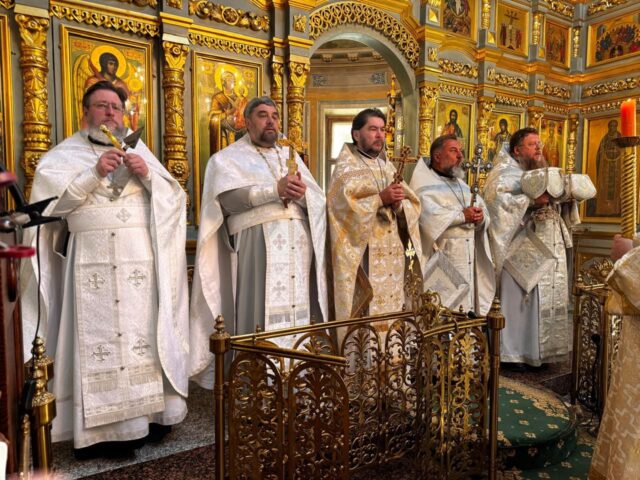 Троицкая родительская суббота в храме Святителя Николая в Котельниках