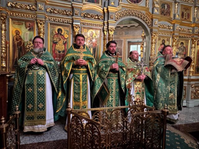 Праздник Святой Троицы (Пятидесятницы) в Свято-Никольском храме в Котельниках
