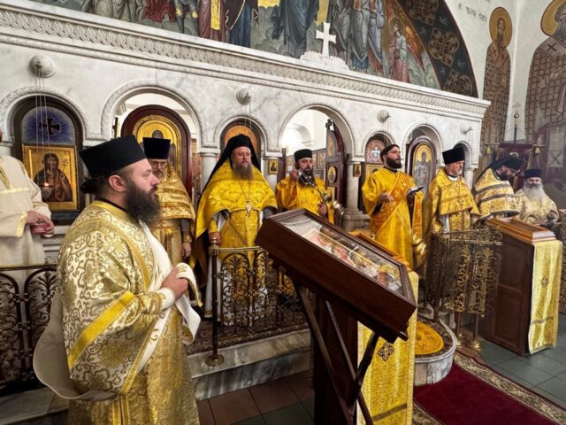 Торжественное богослужение в Храме Святого Георгия Победоносца в Грузинах