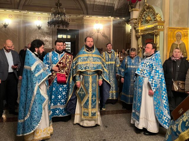 Введение (Вход) во храм Пресвятой Владычицы нашей Богородицы и Приснодевы Марии