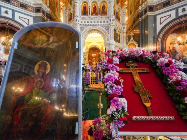 В Неделю Крестопоклонную Представитель Православной Церкви Чешских земель и Словакии сослужил Предстоятелю Русской Церкви в Храме Христа Спасителя
