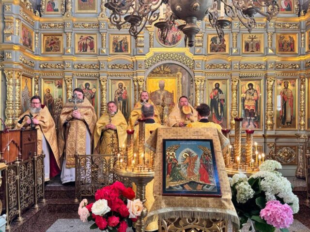 Литургия в Неделю 4-ю по Пятидесятнице